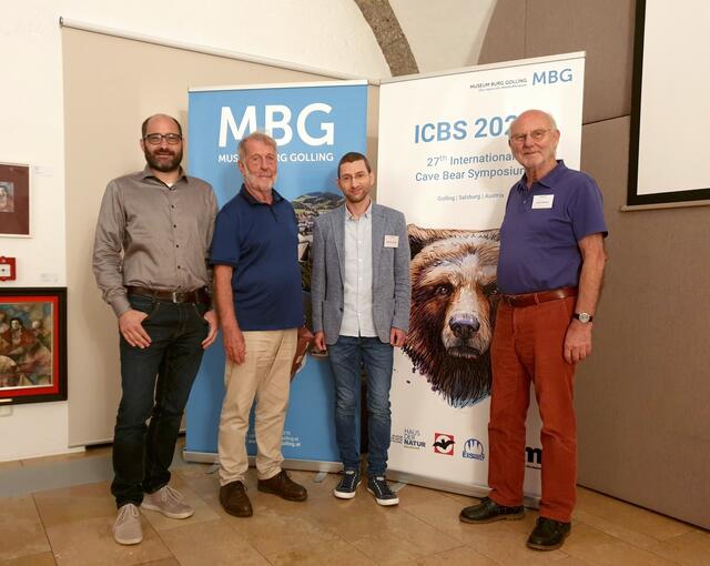 Martin Dietrich, Gernot Rabeder, Sebastian Krutter, Museumsgründer Erich Urbanek (v. l.).  | Foto: SPÖ Golling/Martin Dietrich