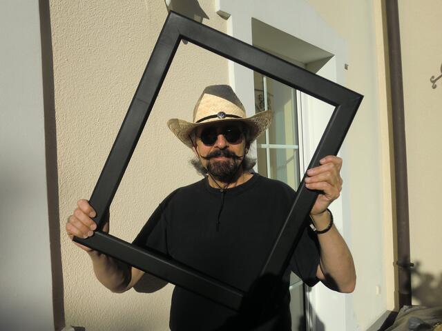 Robin war wieder fleißig am Werk. | Foto: Robin der Künstler