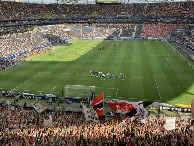 Die Euphorie war groß! Eintracht Frankfurt bezahlte am Mittwochabend allerdings Lehrgeld.  | Foto: Eintracht Frankfurt