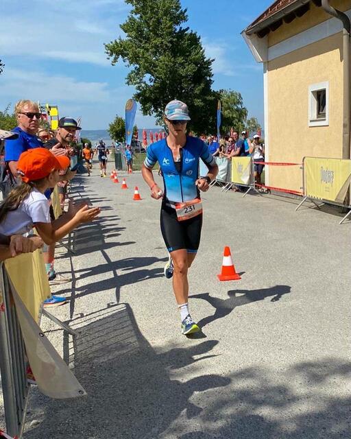 Mit der Top-Zeit von 3:03 beendete Obmann den abschließenden Marathon. | Foto: privat