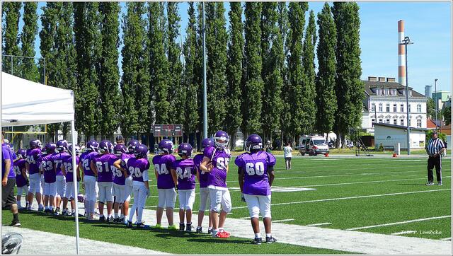 Die Schüler einer Donaustädter Berufsschule trainierte am 30. Juni bei den Vienna Vikings. (Archiv) | Foto: Poldi Lembcke
