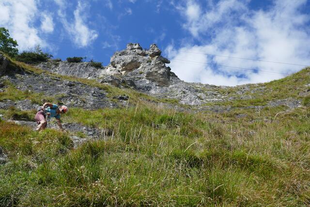 Abstieg vom Schellenberg-Sattel.  | Foto: Thomas Neuhold