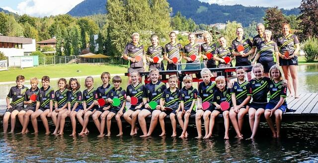 TTC Kirchbichl beim Fotoshooting im Strandbad. | Foto: TTC Raiba Kirchbichl