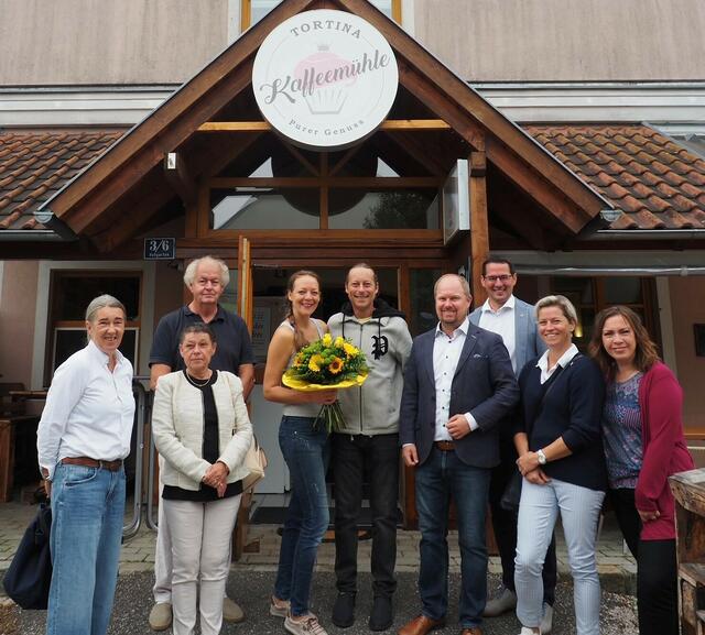 GR Michaela Pflug-Hladik, GR Barbara Schüler, GGR Wolfgang Nemeth, Conny Mika, Peter Swatschina, Bgm. Michael Nistl, Vizebgm. Stephan Ernst, GR Ursula Gürtenhofer, GR Petra Fürpass. | Foto: Gemeinde