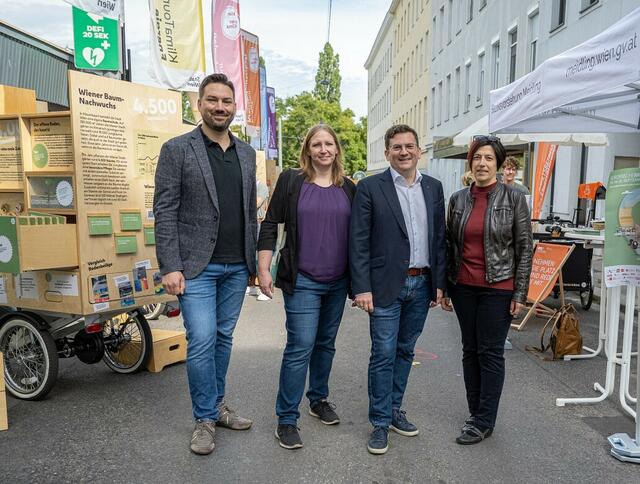 Mit dabei waren auch Gemeinderat Jörg Neumayer, Bezirkschef Wilfried Zankl und Andrea Katz (alle SPÖ). | Foto: René Brunhölzl