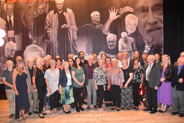 Das Theaterensemble des Kultursommers, das über 20 Jahre unter der Regie Hoffmanns spielte. | Foto: Martin Wurglits