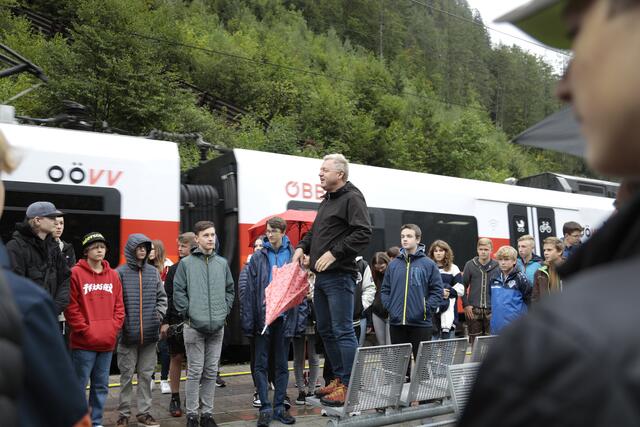 Begrüßungsworte von HTBLA-Direktor Christoph Preimesberger. | Foto: Stefan Öhlinger/HTBLA Hallstatt