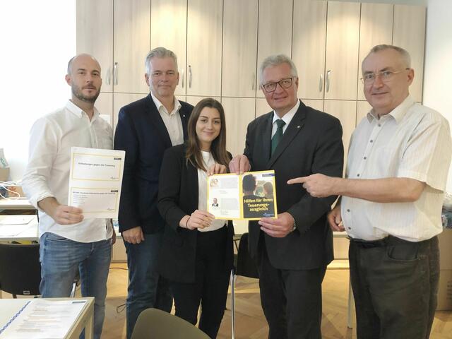 Informationstag zu Förderungen und Hilfen: Elvis Jakupovic, Michael Strnad, Kristina Sommer, LAbg. Christoph Kainz, BGF Hermann Fuhrmann. | Foto: vpnoe