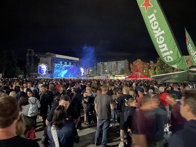 Knapp 20.000 Fans genossen die Show von Farin Urlaub, Bela B und Rod. | Foto: Hofbauer