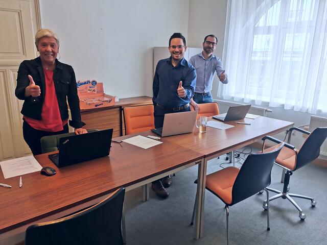 Gabriele Simlinger, Philip Braunstein und Thomas Sonnleitner haben individuelle Fragen der Bürgerinnen und Bürger beantwortet oder den Kontakt zur richtigen Stelle hergestellt. | Foto: VP Zwettl