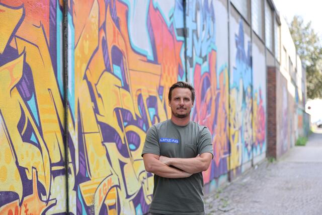 "Der V ist groß": Tinow Wawra und seine Königsblauen schielen schon verlegen in Richtung Bundesliga und Hits gegen Rapid oder LASK.  | Foto: Reischl (alle)