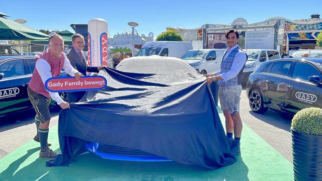 Spannende Österreich Premiere des neuen Opel Astra Sport Tourer Hybrid. | Foto: B. Gady