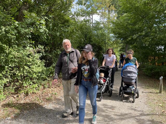 Der Wanderweg war durchaus kinderwagentauglich. | Foto: Kautzky