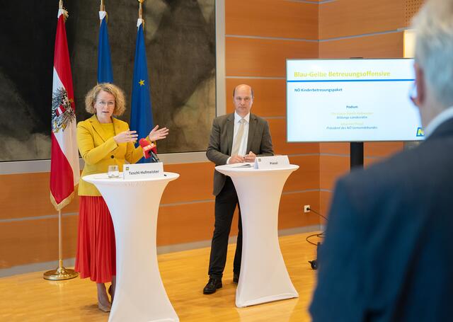 Land setzt Maßnahmen-Paket um: Landesrätin Christiane Teschl-Hofmeister und NÖ Gemeindebund-Präsident Johannes Pressl informierten in St. Pölten bei einer Pressekonferenz
 | Foto: NLK Pfeffer