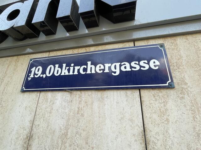 Die Obkirchergasse im 19. Bezirk ist ein pulsierender Mittelpunkt im Bezirk. Beim Flohmarkt werden bis zu 21.000 Besucherinnen und Besucher erwartet. | Foto: Johannes Reiterits