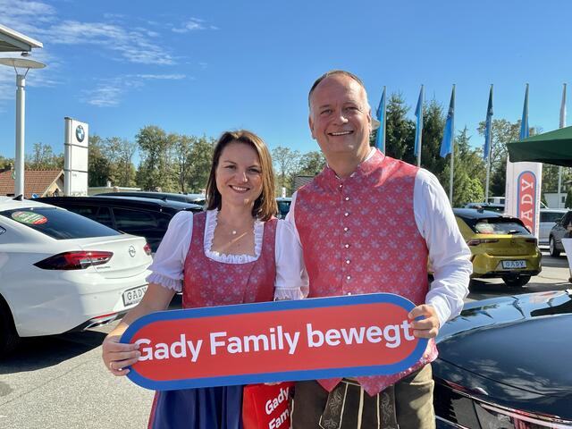 Martina und Eugen Roth in der neuen Heimatwerk Tracht Edition Gady. | Foto: B. Gady