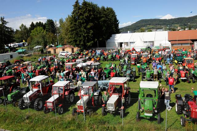 Das Traktortreffen im Herbst ist ein jährliches Highlight bei Oldtimer und Traktorfreunden.  | Foto: Gady Family