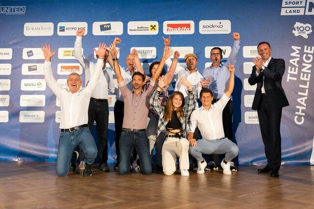  Siegerteam Sparkasse Niederösterreich Mitte West AG und LR Jochen Danninger  | Foto: Nathalie Sperk