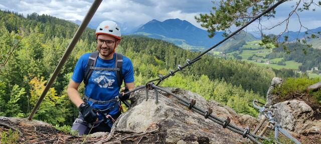 Vier motivierte Klettersteiggeher wagten sich in Bannholzmauer. | Foto: Alpenverein Enns