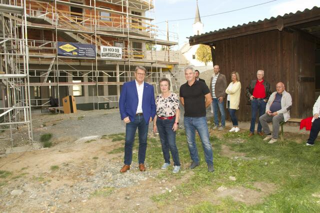 Großes Lob gab es für Bgm. Renate Habetler und OAR Uwe Marth von OSG Vorstand Alfred Kollar für die großartige und jahrelange Zusammenarbeit.