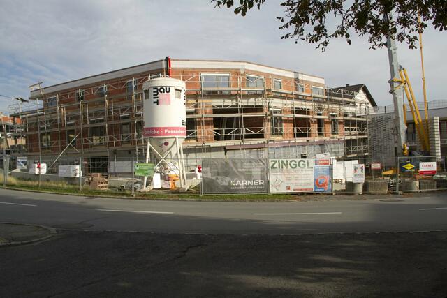 Geschäftslokale und zentrales Wohnen im Herzen von Bernstein