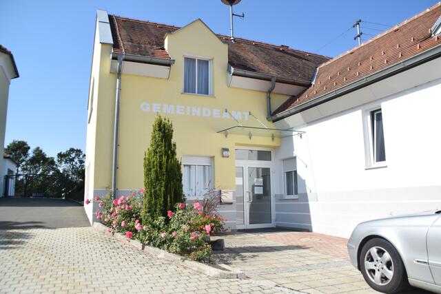 Bürgermeister Jürgen Kurta (ÖVP) geht nach seiner ersten Amtszeit diesmal gegen Vizebürgermeister Werner Jandrasits (SPÖ) ins Rennen. | Foto: Martin Wurglits