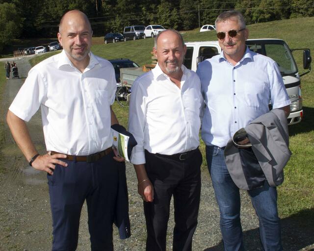 Bgm. Hannes Nemeth, Bgm. a.D. Josef Horvath und Gruppenvorstand Josef Wagner.