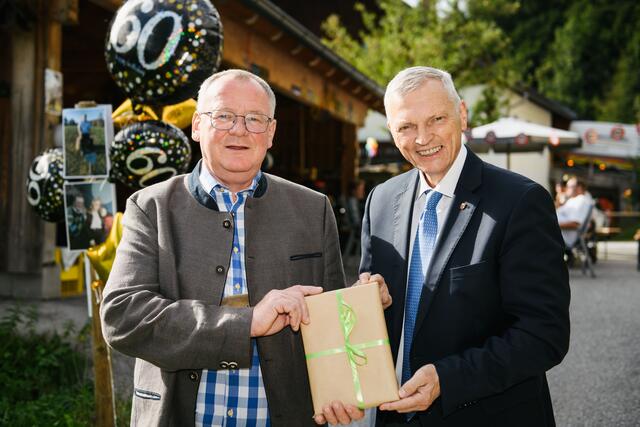 Der Bürgermeister von Hintersee, Paul Weißenbacher (links) und der Landtagsabgeordnete Josef Schöchl. | Foto: Manuel Horn