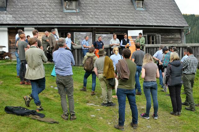 Fachexkursion zum Thema Waldbrandbekämpfung und Risikoabschätzung in Sankt Stefan/Lobming. | Foto: WAFO