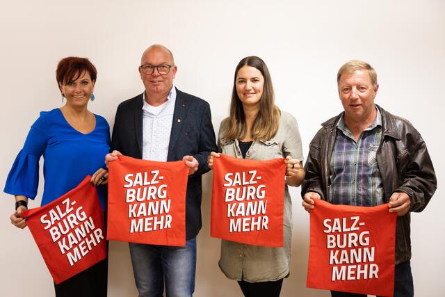 Regionales SPÖ-Spitzenteam auf der Bezirksliste Lungau zur Landtagswahl 2023, v. li.: Carmen Schager-Wahlhütter, Helmut Steger (Spitzenkandidat), Petra Schweiger und Franz Doppler. | Foto: Arne Müseler