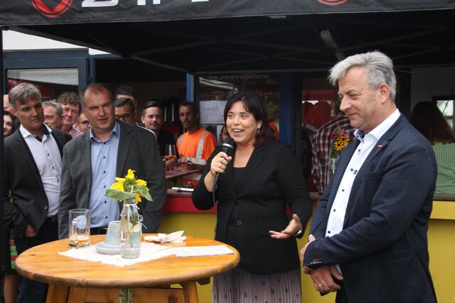 Agnes Totter ist stolz über die vielen Fortschritte in Kirchbach | Foto: Nadja Gerhold