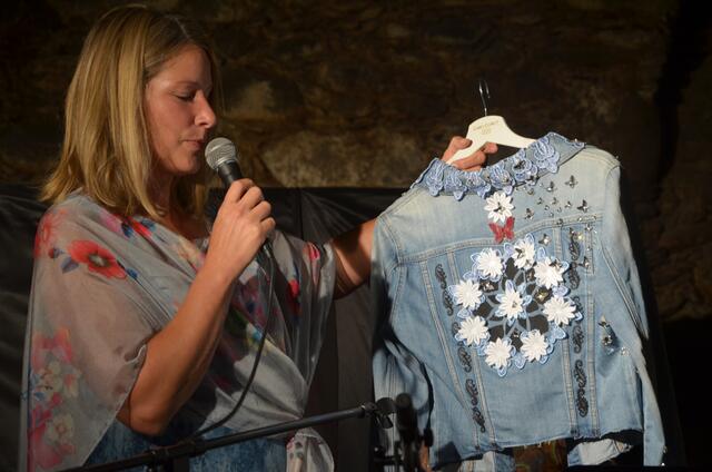 Das von Caro Berger eigens zum Konzert kreierte Schmetterlingsgewand