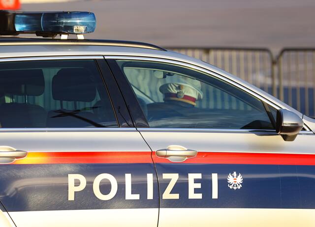 Straßenfest St. Martin: Fahrer prallte gegen Bierbänke (Symbolfoto Polizei) | Foto: Franz Neumayr