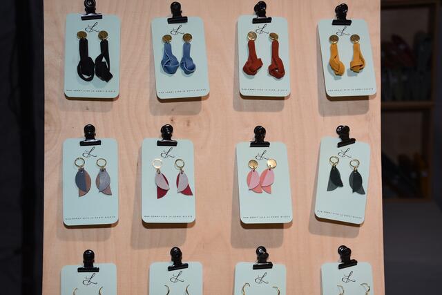 Lenmitfaden,www.lenmitfaden.de Kunsthandwerksmarkt Grein 2022. Seit vielen Jahren lockt der Greiner Kunsthandwerksmarkt die besten Handwerker vom In- und Ausland an. Auch die Kulinarik und Musik kommen nicht zu kurz.  | Foto: Robert Zinterhof