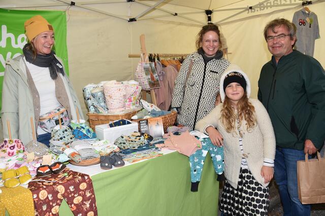 Kunsthandwerksmarkt Grein 2022. Seit vielen Jahren lockt der Greiner Kunsthandwerksmarkt die besten Handwerker vom In- und Ausland an. Auch die Kulinarik und Musik kommen nicht zu kurz.  | Foto: Robert Zinterhof