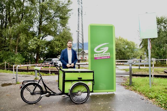 Der grüne Verkehrssprecher Michael Mingler fordert ein Radgesetz für Tirol.  | Foto: Kendlbacher