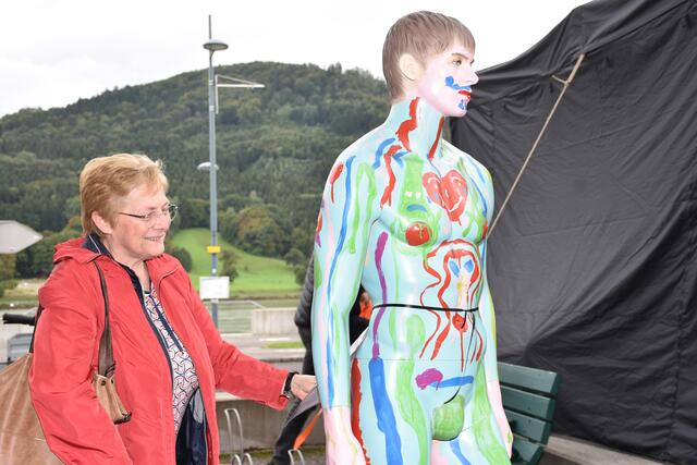 Kunsthandwerksmarkt Grein 2022. Seit vielen Jahren lockt der Greiner Kunsthandwerksmarkt die besten Handwerker vom In- und Ausland an. Auch die Kulinarik und Musik kommen nicht zu kurz.  | Foto: Robert Zinterhof