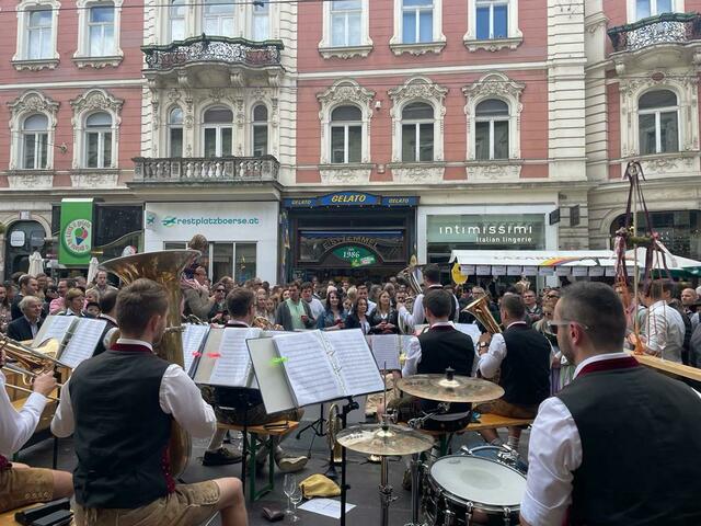 Aufsteirern ohne "a zünftige Musi" ist wie eine Brettljause ohne Speck. | Foto: RegionalMedien Steiermark