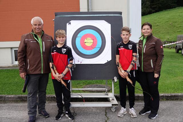 Bogenscheißen mit Walter und Karin Moizi. | Foto: erwin-s