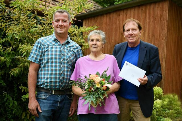 Elfriede freute sich über die Glückwünsche