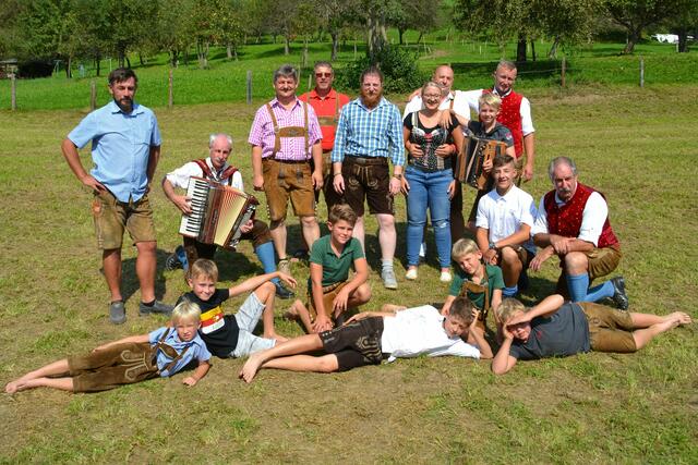 Jung und Alt sind mit dabei | Foto: privat