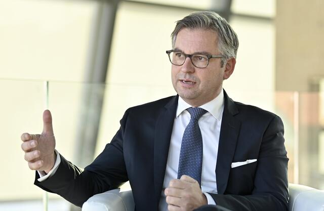 Finanzminister Magnus Brunner lasse "kein Problembewusstsein erkennen", bemängelt die steirische FPÖ. | Foto:  Punz/APA/picturedesk.com 