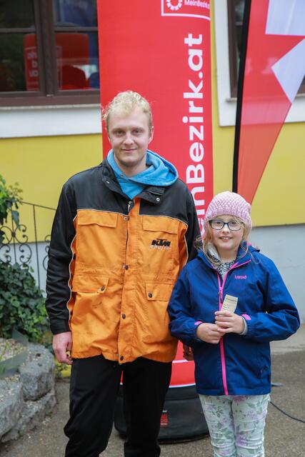 Lucas und Ema aus Weng i. I.