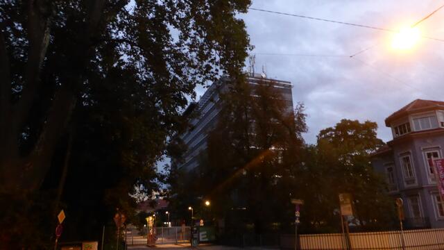 Die Außenfassade am Hauptsitz der Energie Steiermark, wenn sie nicht beleuchtet wird. 

Schaut doch toll aus - oder?