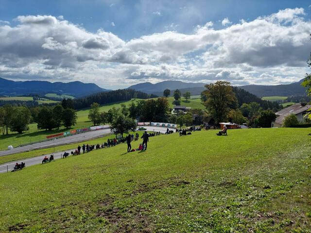 Entlang der 2,5 Kilometer gab es einige Streckenteile, auf die Fans gewartet haben. | Foto: RegionalMedien Steiermark