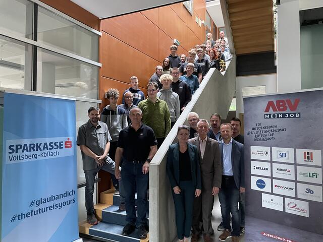 Ingesamt 25 neue Lehrlinge starteten heuer die Zusatzausbildung des ABV. | Foto: Schrapf