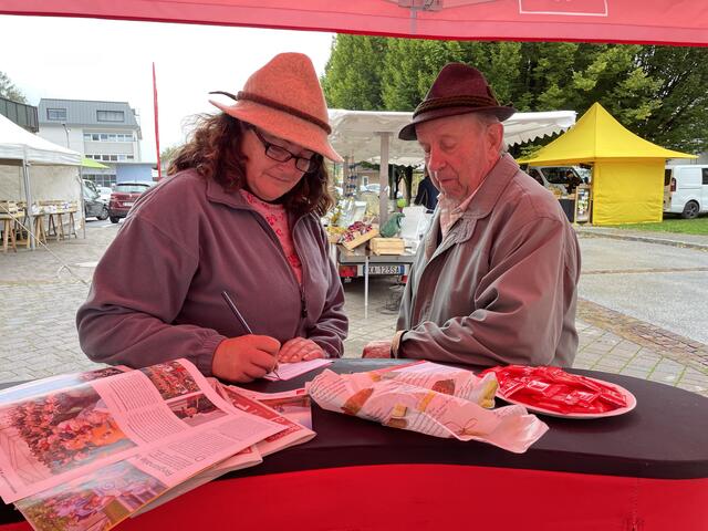Alle nahmen am Straßwalchentag begeistert am Gewinnspiel der BezirksBlätter Flachgau teil. | Foto: Sandra Altendorfer