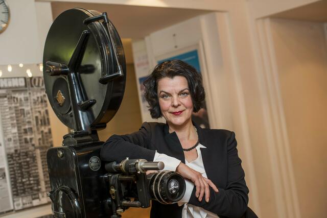 Im "Das Kino", im Bild Geschäftsführerin Renate Wurm, startet wieder das Seniorenkino.  | Foto: Neumayr