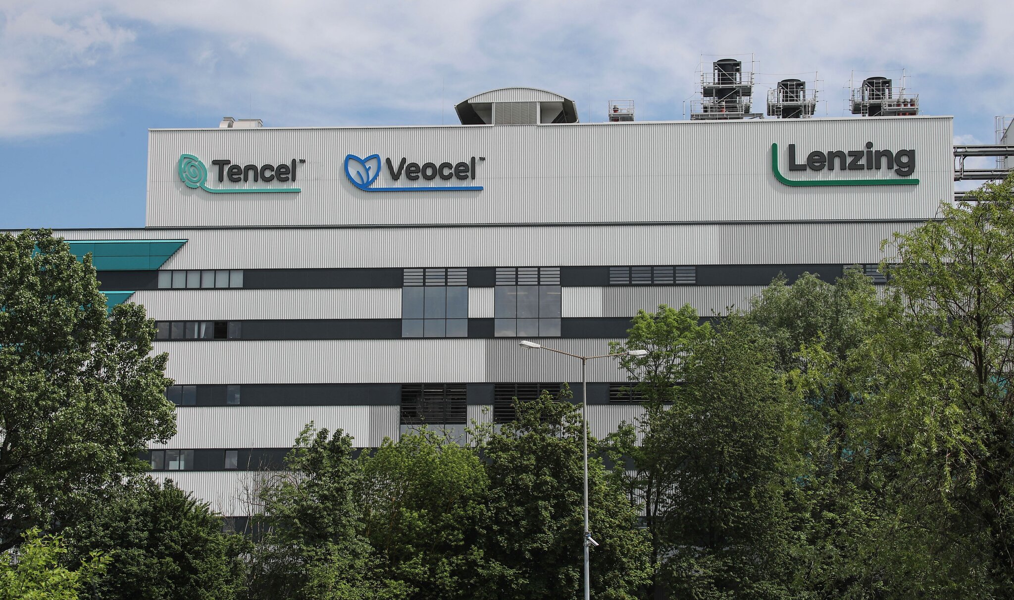 Lenzing Verschlechtertes Marktumfeld: Lenzing setzt Ergebnisprognose 2022 aus ...