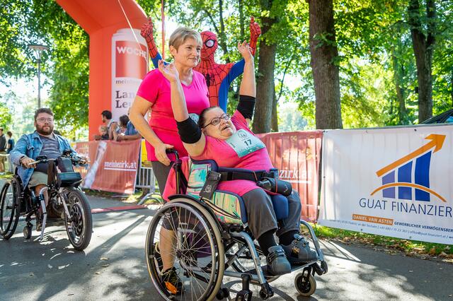 Die Vorfreude ist schon groß - willkommen sind alle, egal, ob zu Fuß, am Rad, am Handbike, am Roller oder Rollstuhl. Ziel ist, die Runde durch den Augarten gemeinsam zu stemmen. | Foto: Foto Jörgler